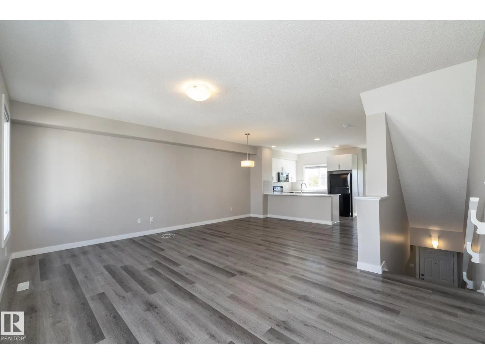 #53 2610 Maple WY NW