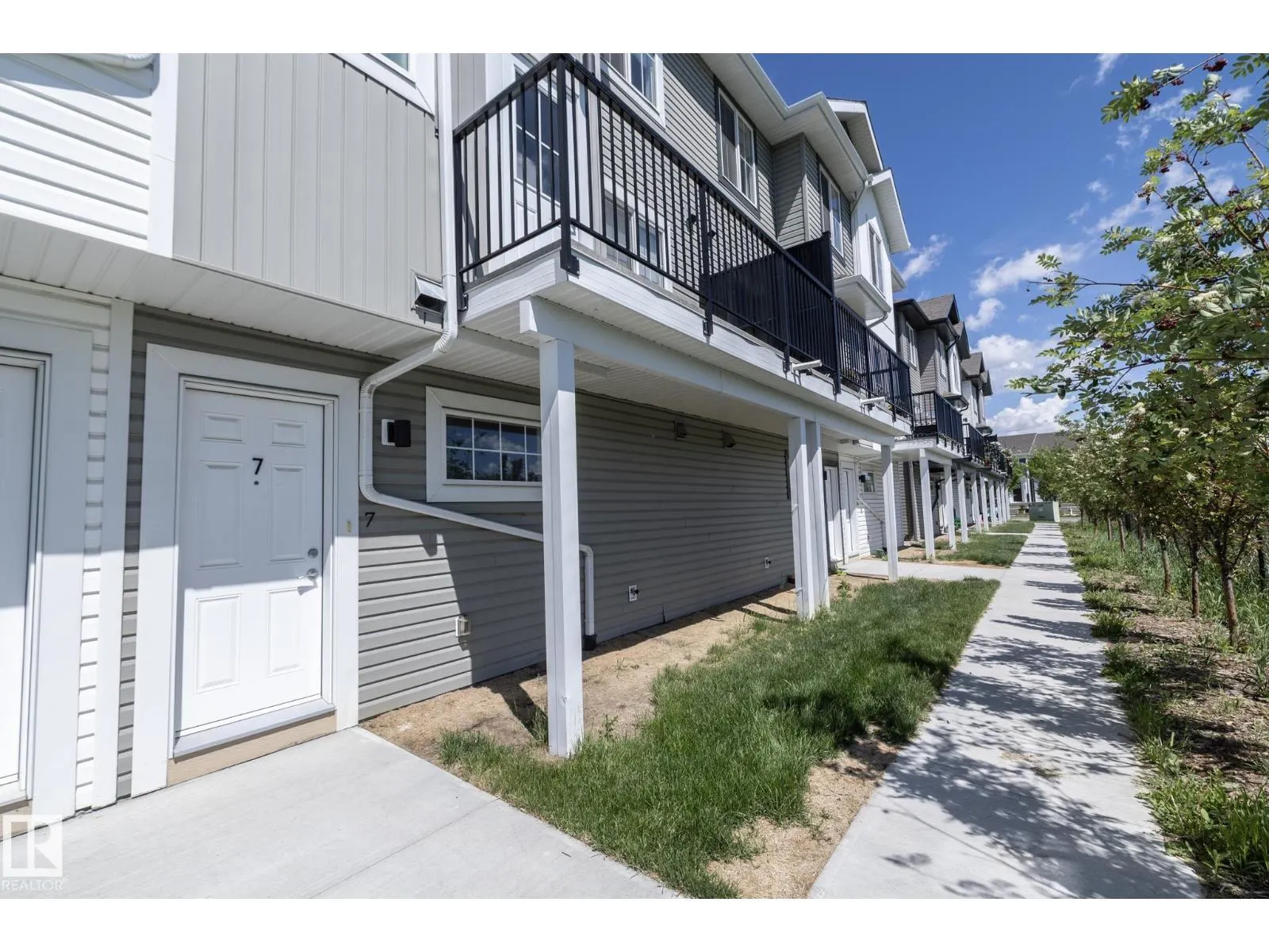#53 2610 Maple WY NW