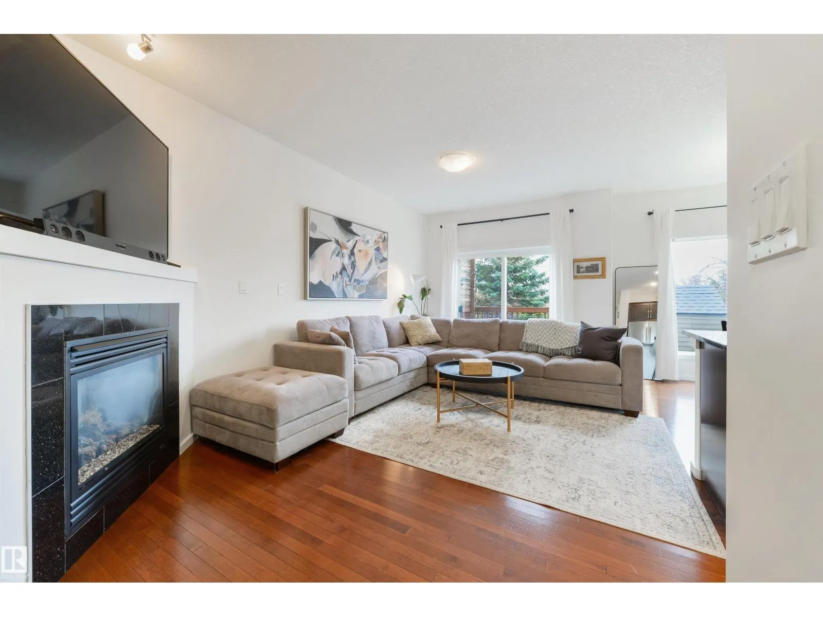 #3 16004 54 ST NW