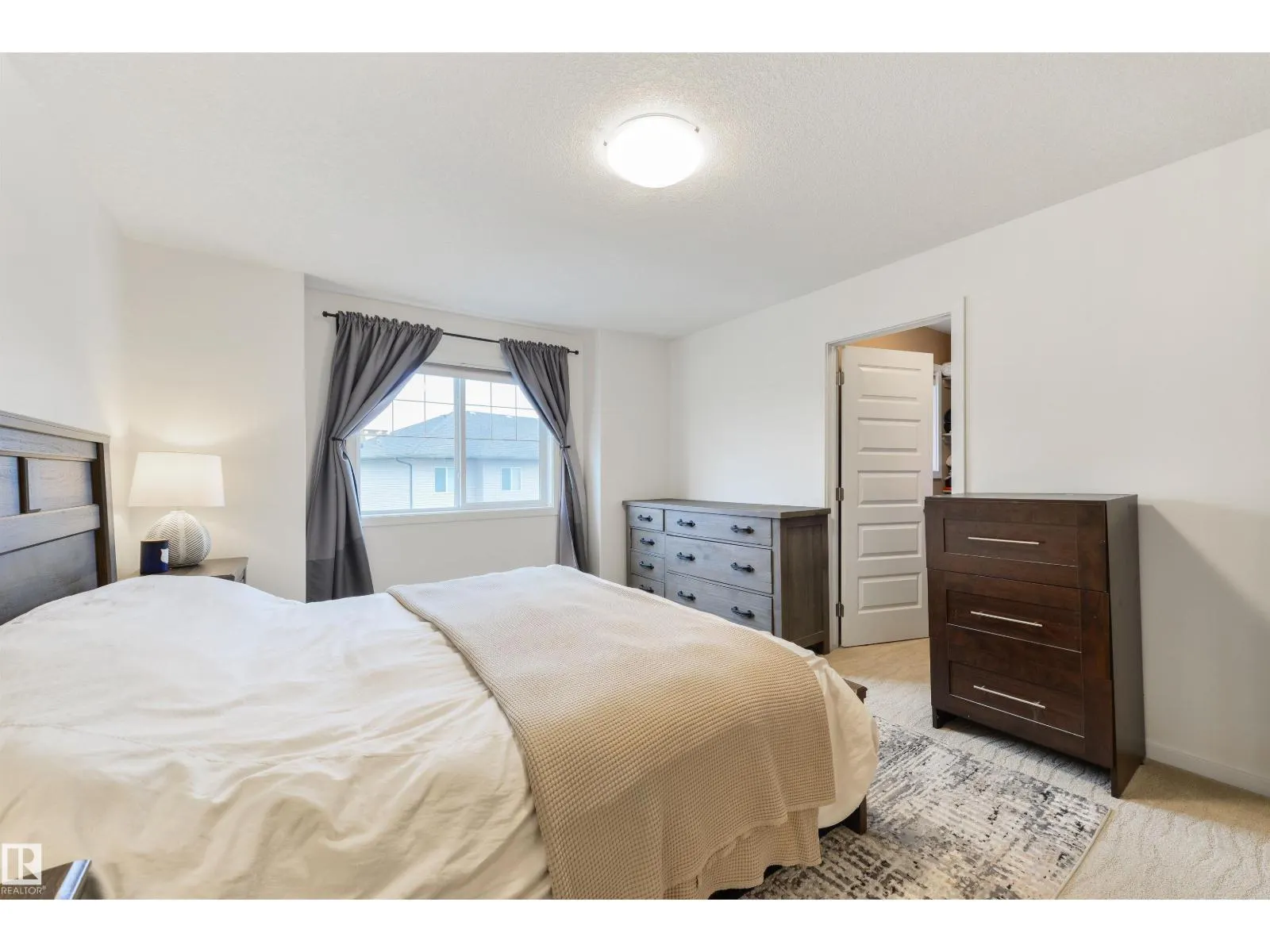 #3 16004 54 ST NW