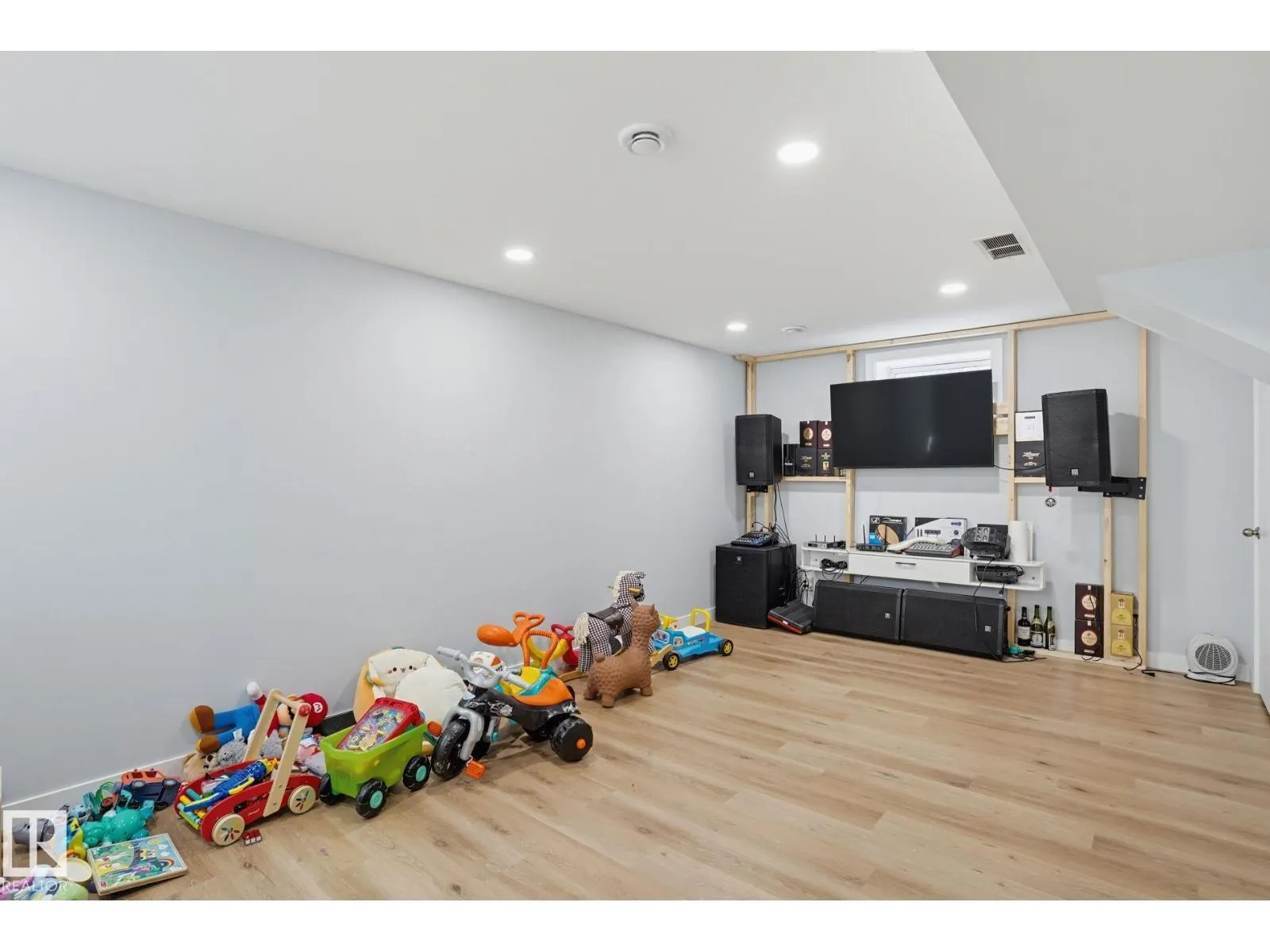 11612 168 AV NW