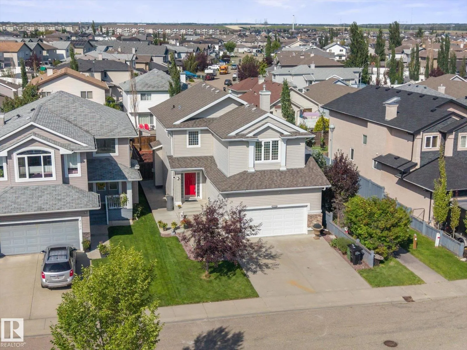 4704 160 AV NW