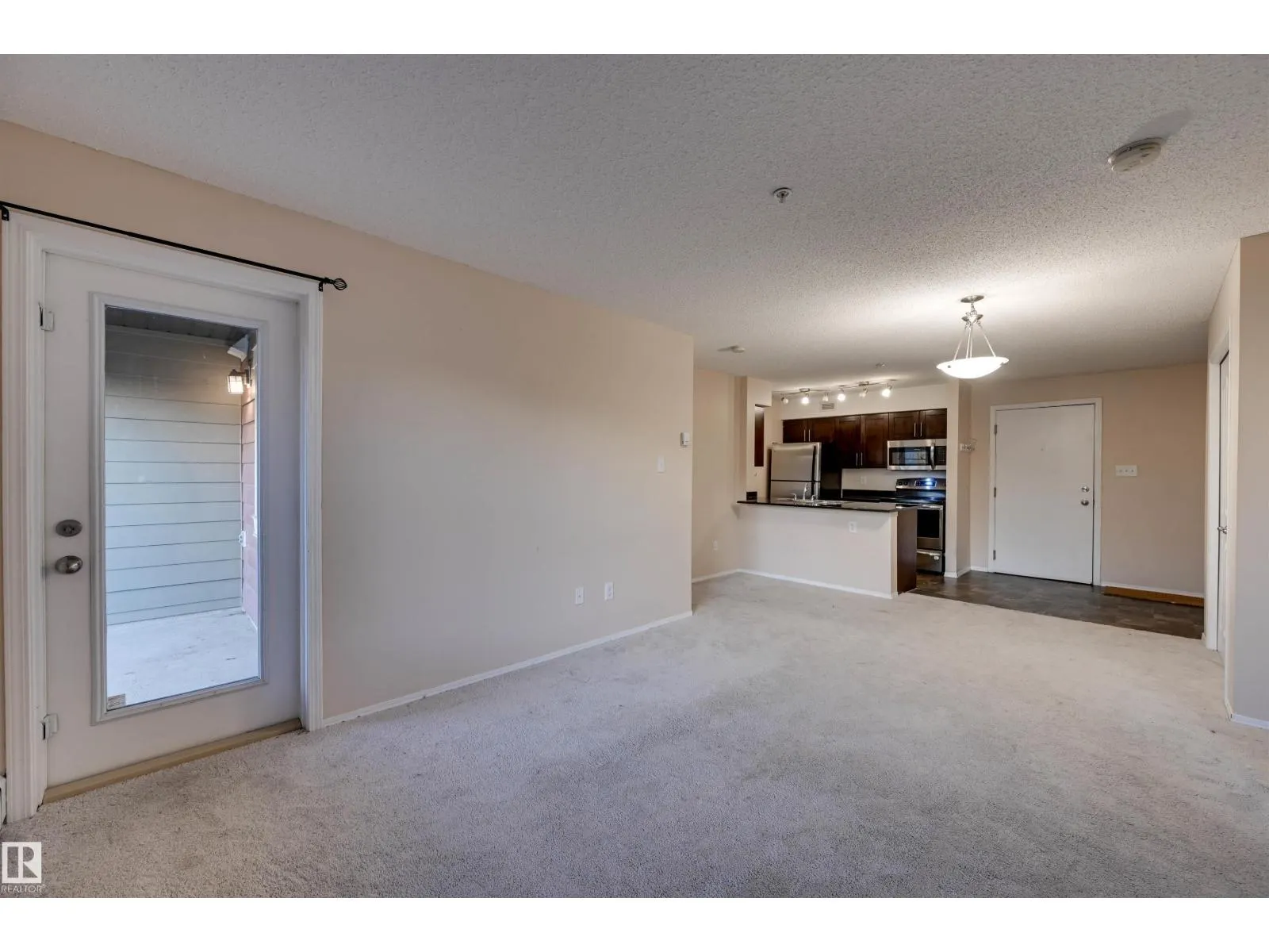 #214 1060 MCCONACHIE BV NW