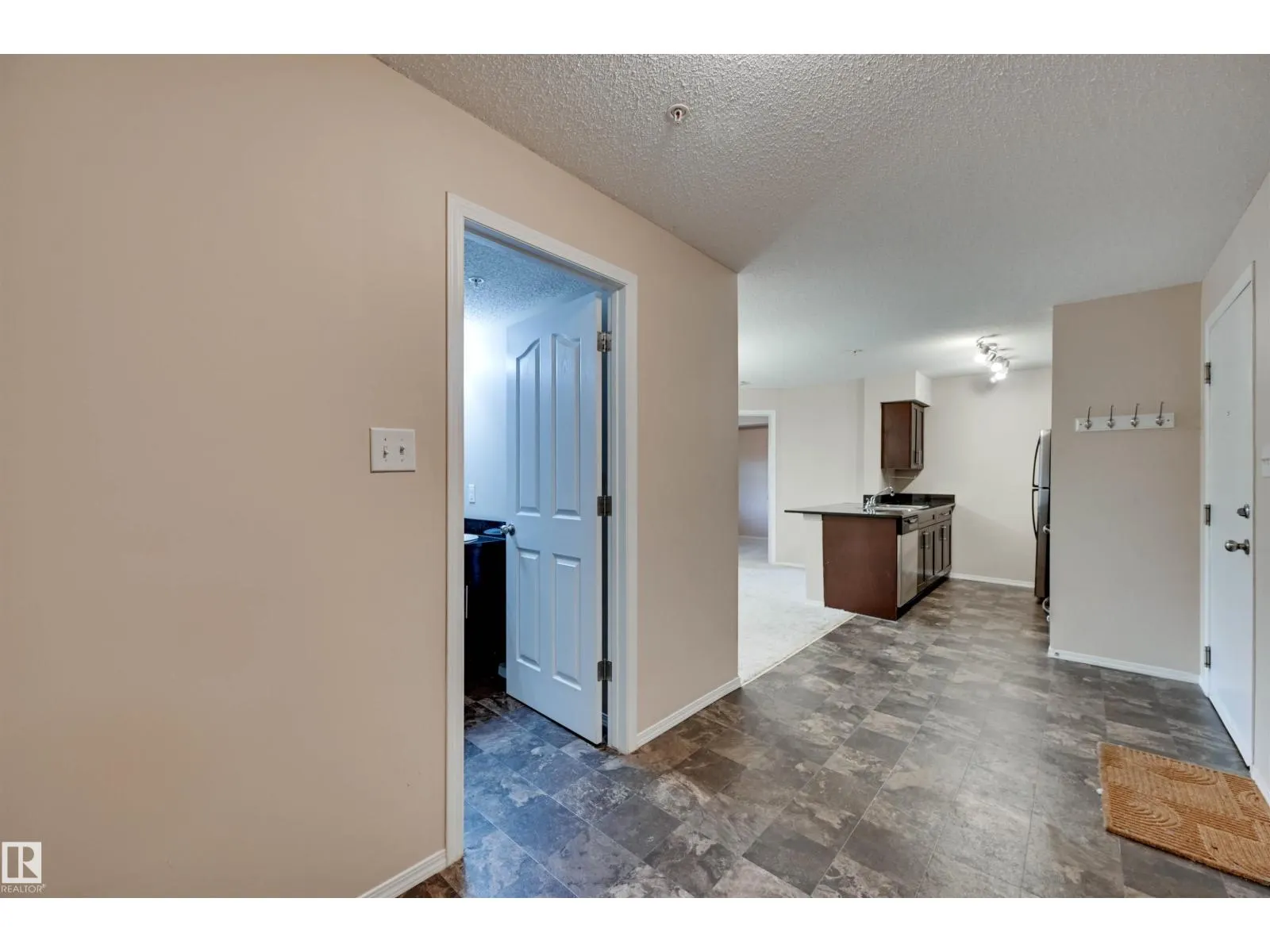 #214 1060 MCCONACHIE BV NW