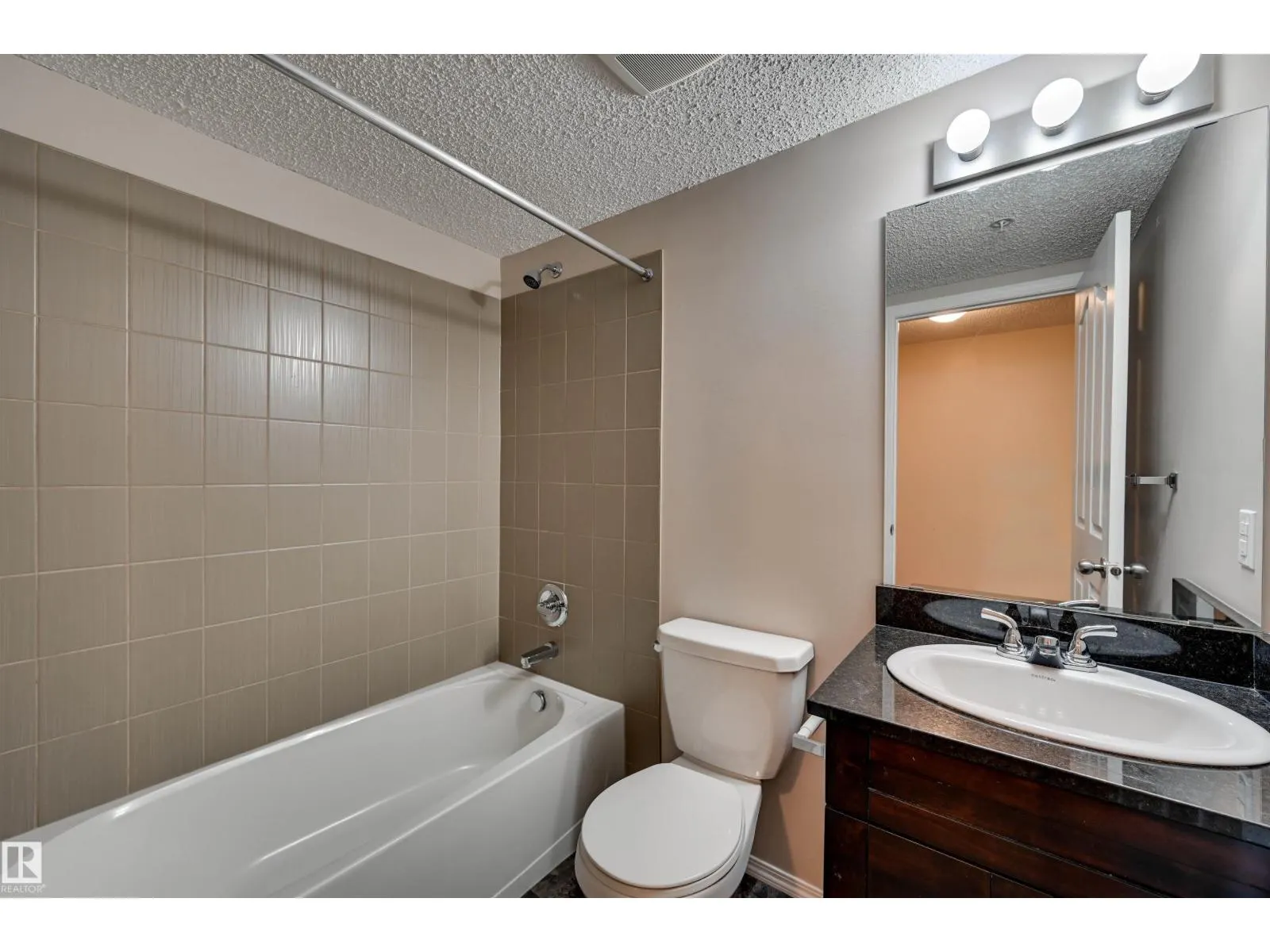 #214 1060 MCCONACHIE BV NW