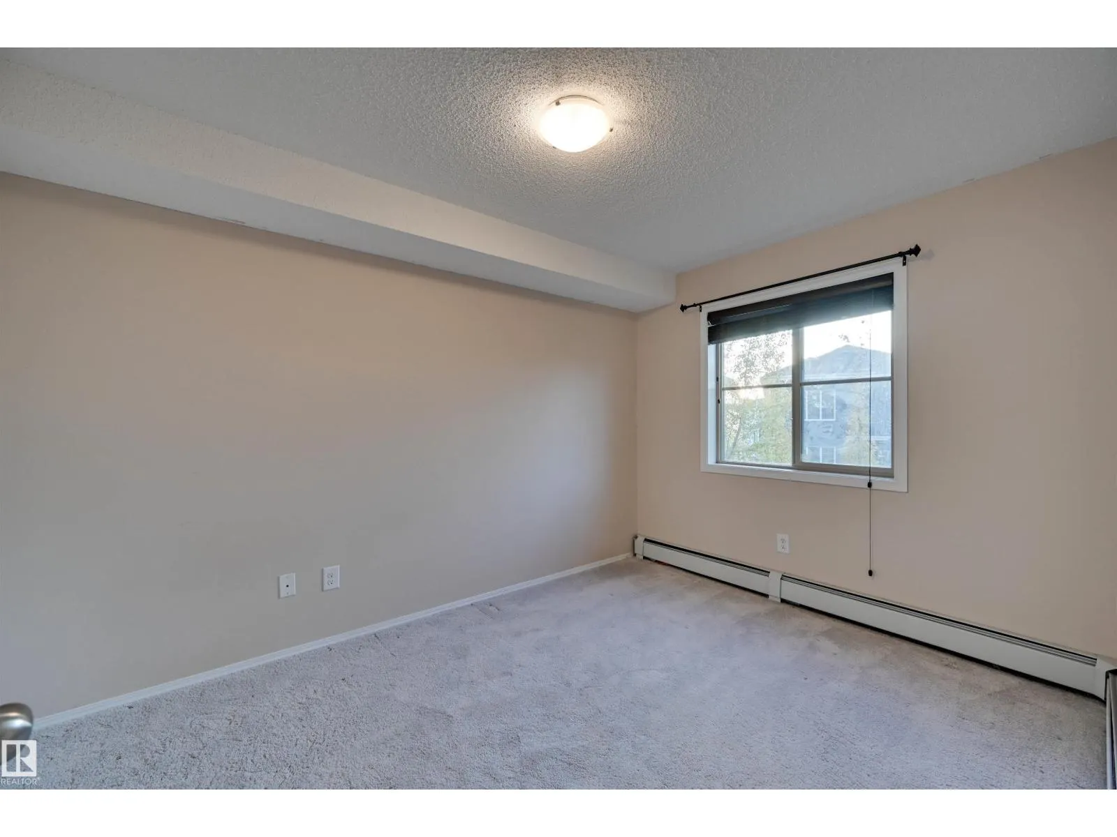 #214 1060 MCCONACHIE BV NW