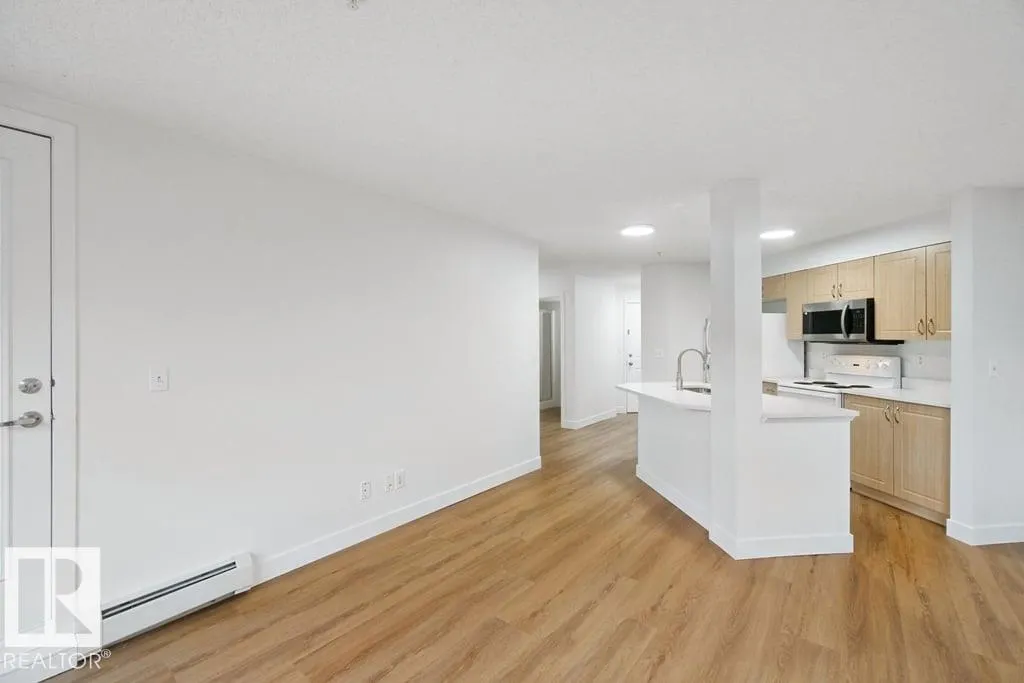 #209 11449 ELLERSLIE RD SW