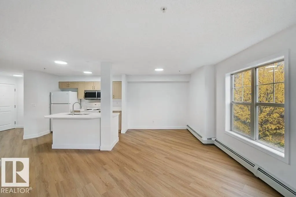 #209 11449 ELLERSLIE RD SW