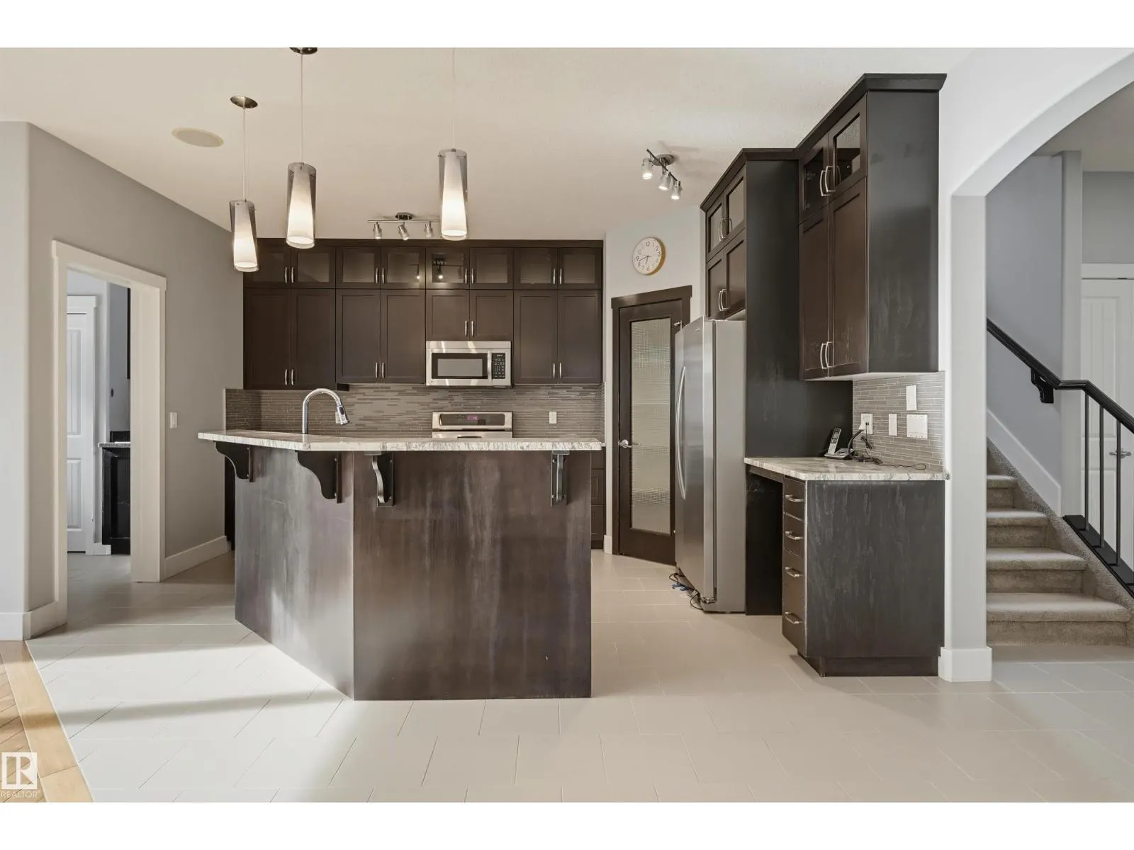 10513 75 AV NW