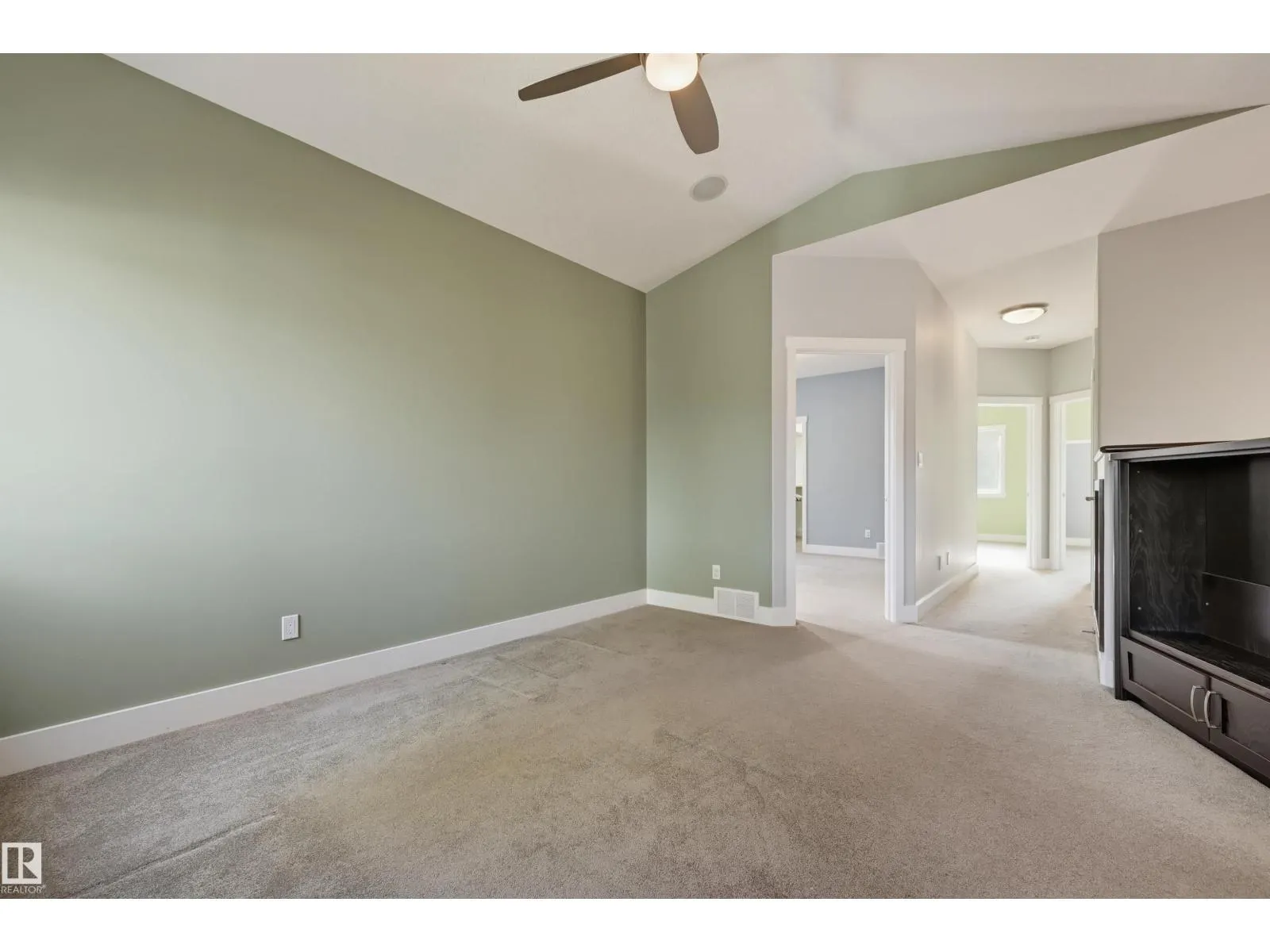 10513 75 AV NW