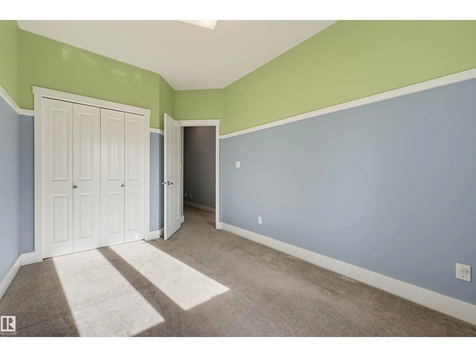 10513 75 AV NW