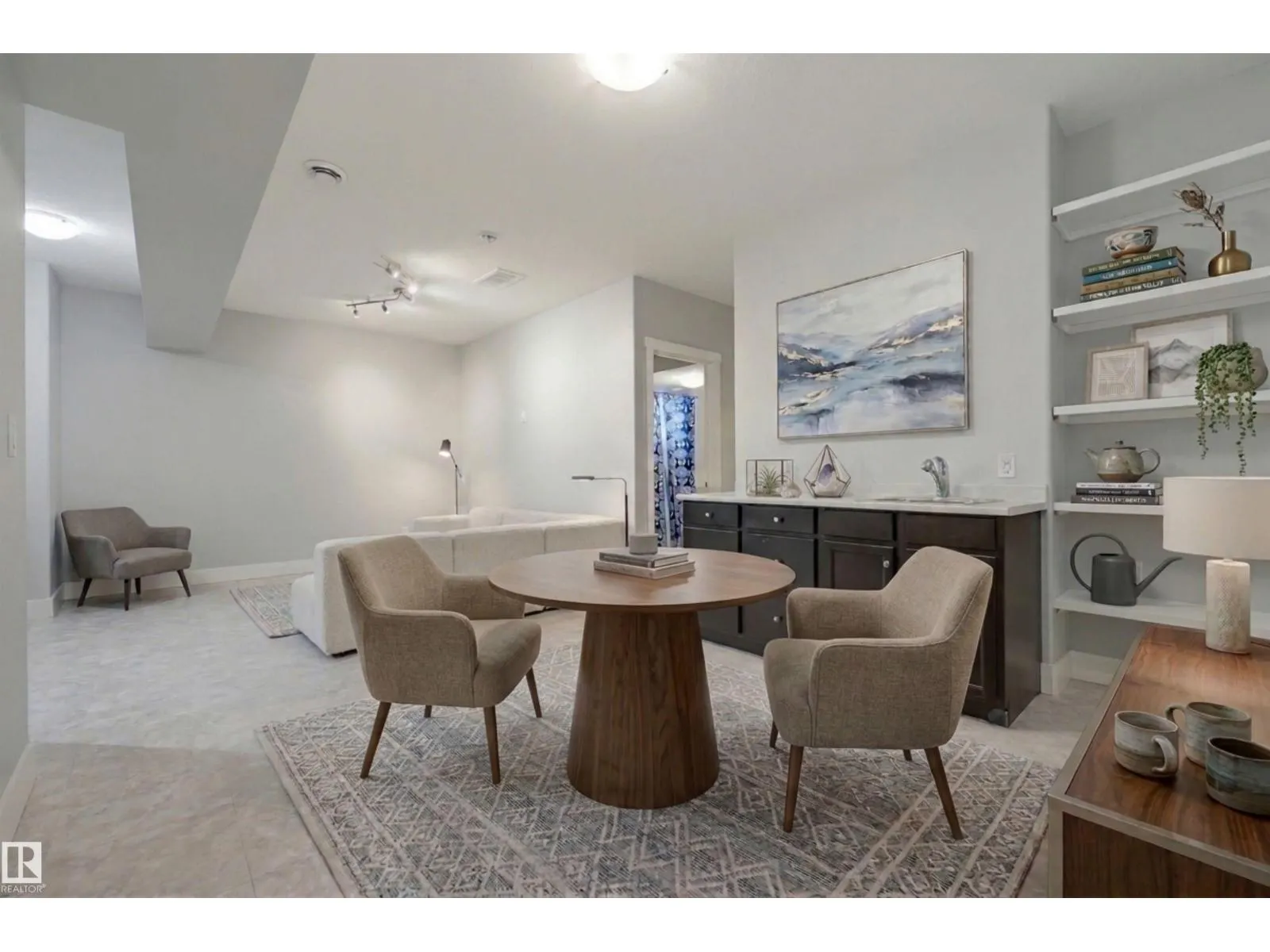 10513 75 AV NW
