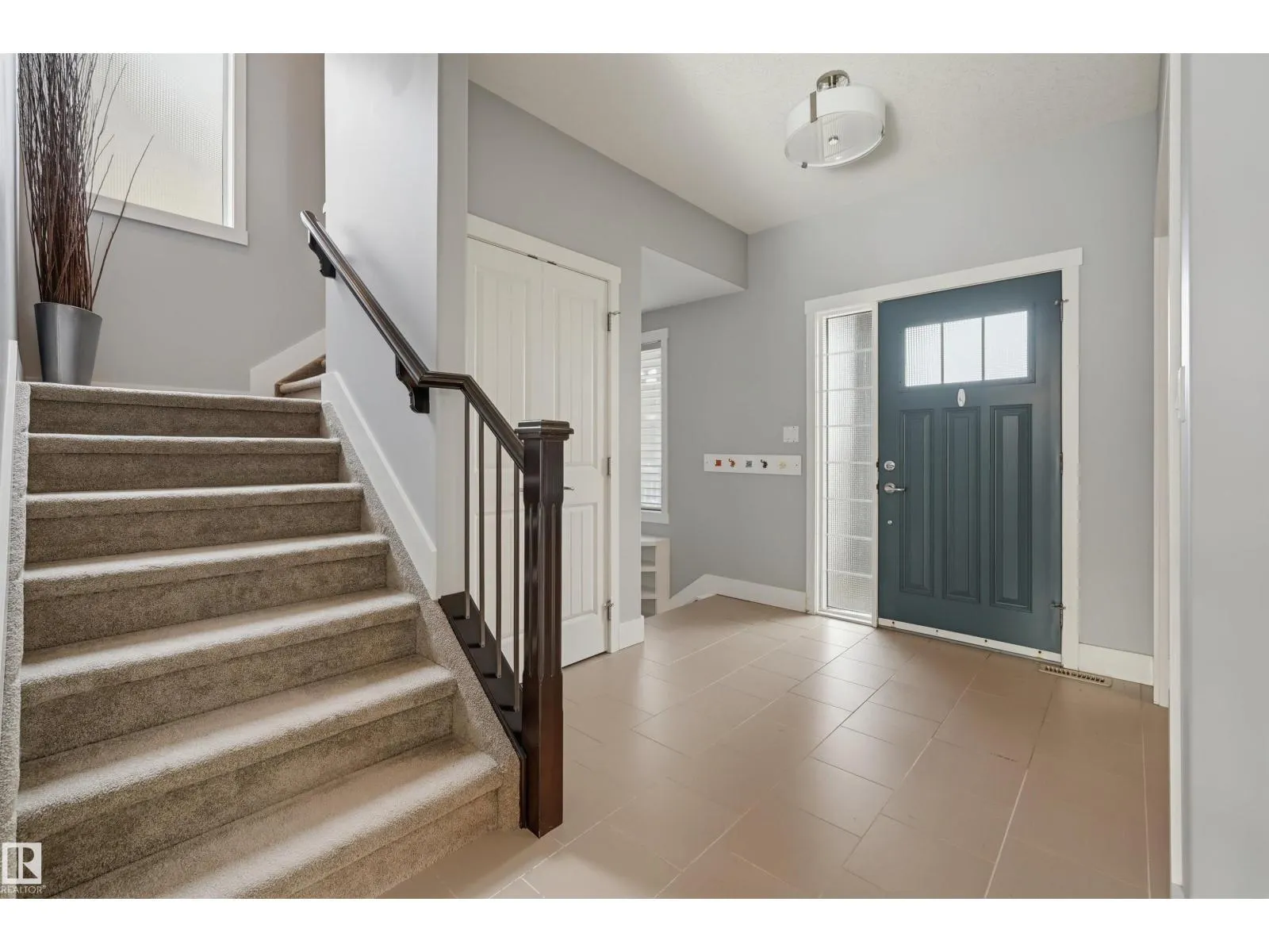 10513 75 AV NW