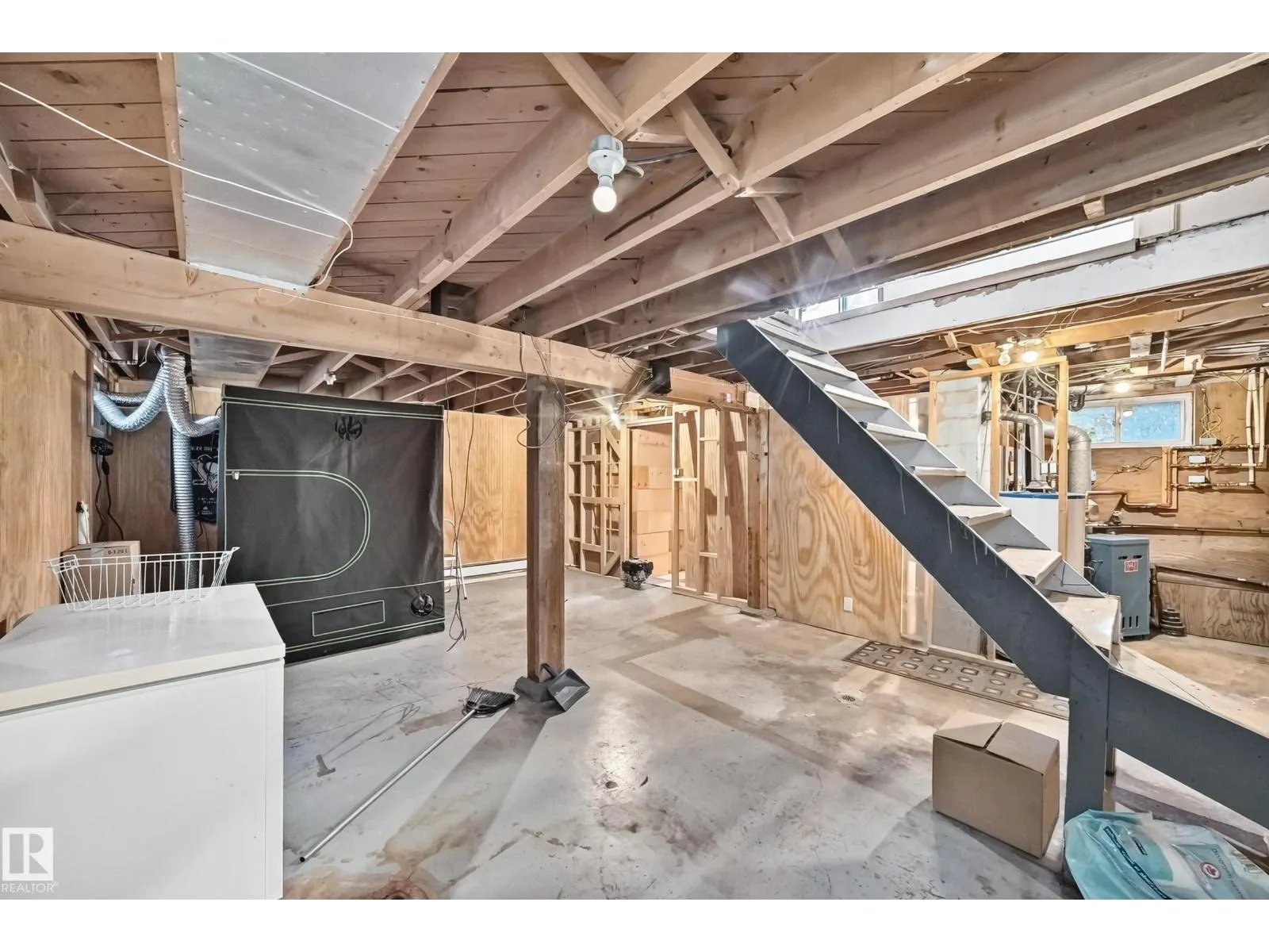 12110 58 ST NW