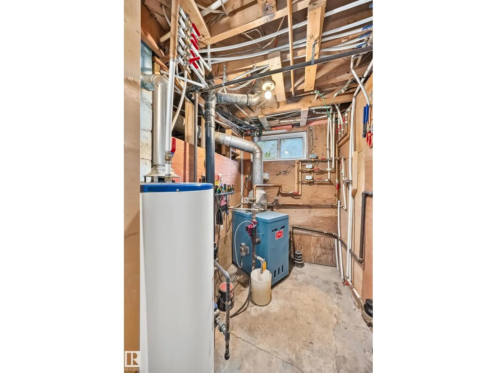 12110 58 ST NW