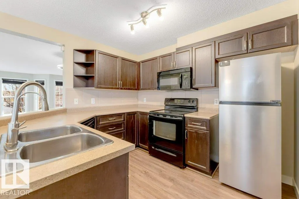4984 TERWILLEGAR CM NW