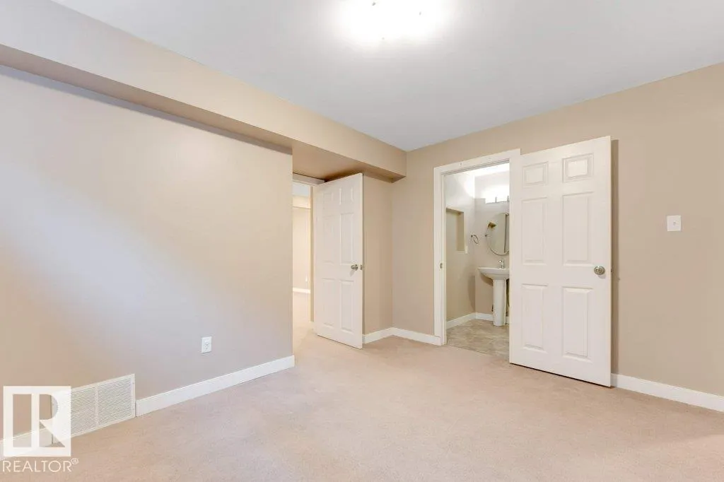 4984 TERWILLEGAR CM NW