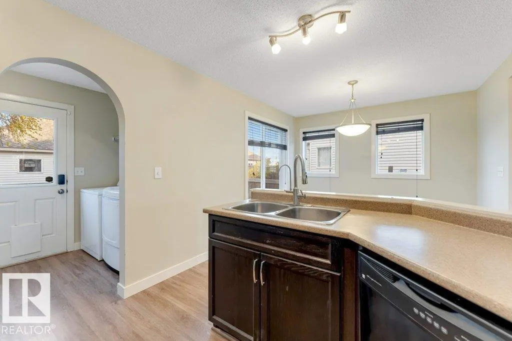 4984 TERWILLEGAR CM NW