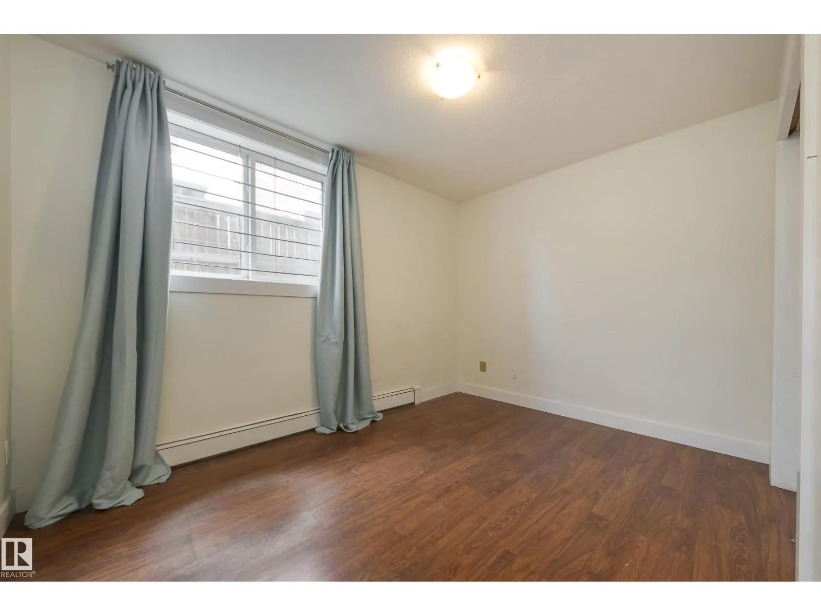 10015 83 AV NW