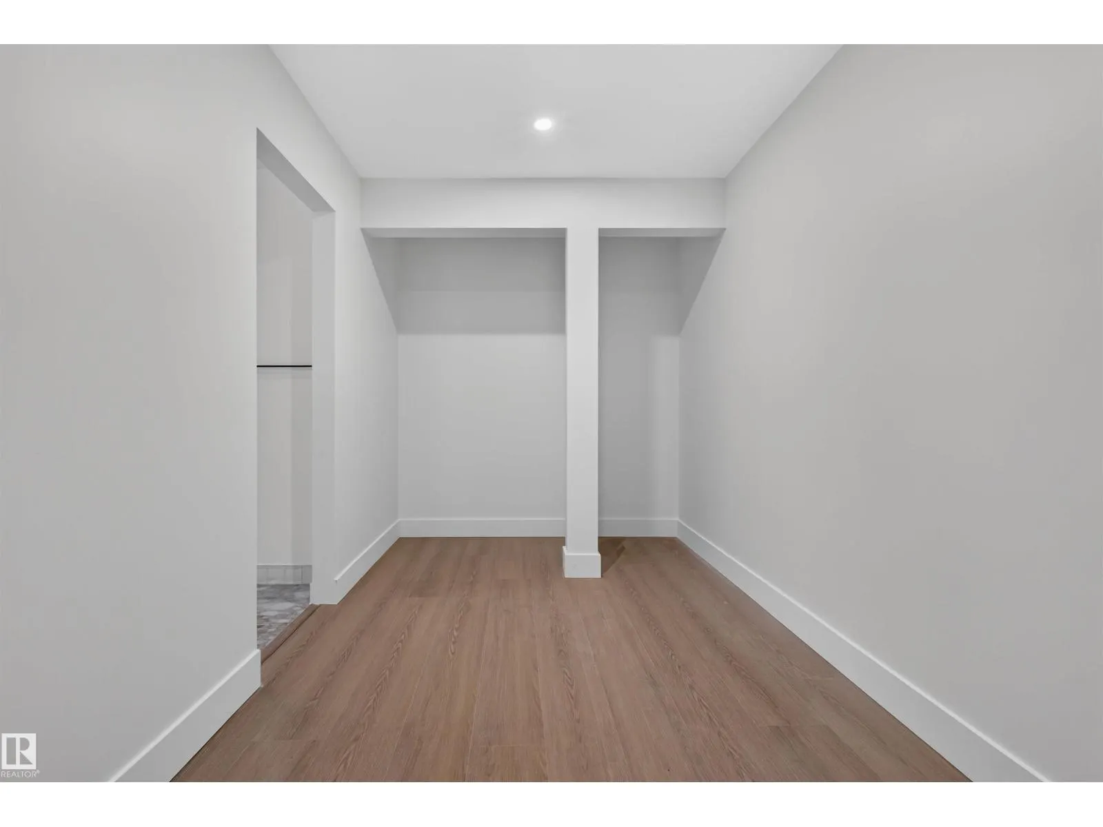 135 WALKER RD NW