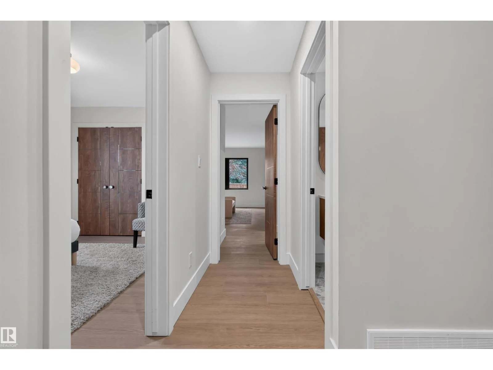 135 WALKER RD NW