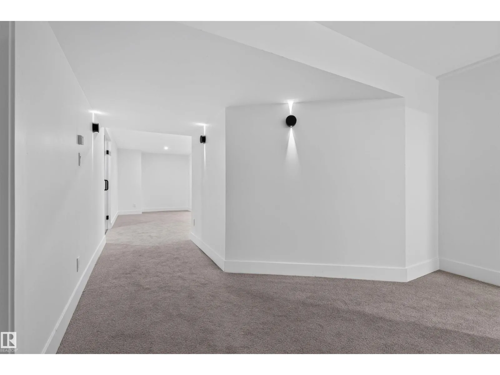 135 WALKER RD NW
