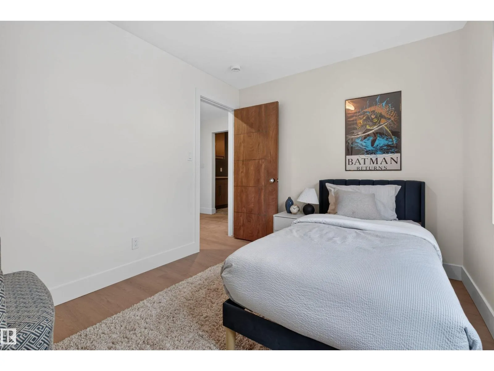 135 WALKER RD NW