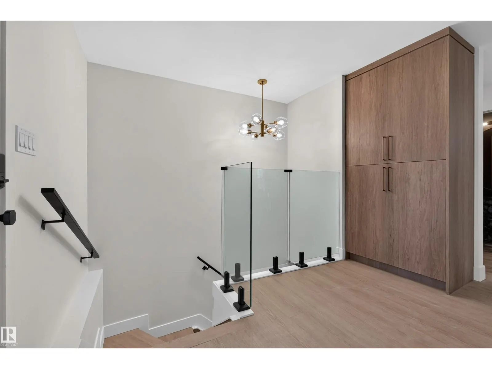 135 WALKER RD NW