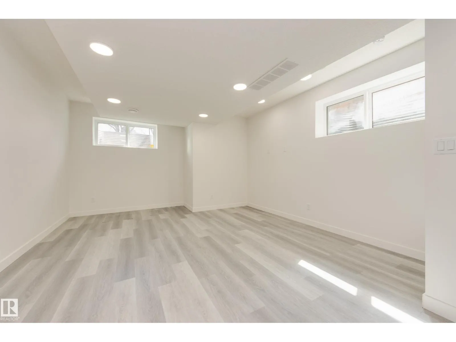10954 135 ST NW