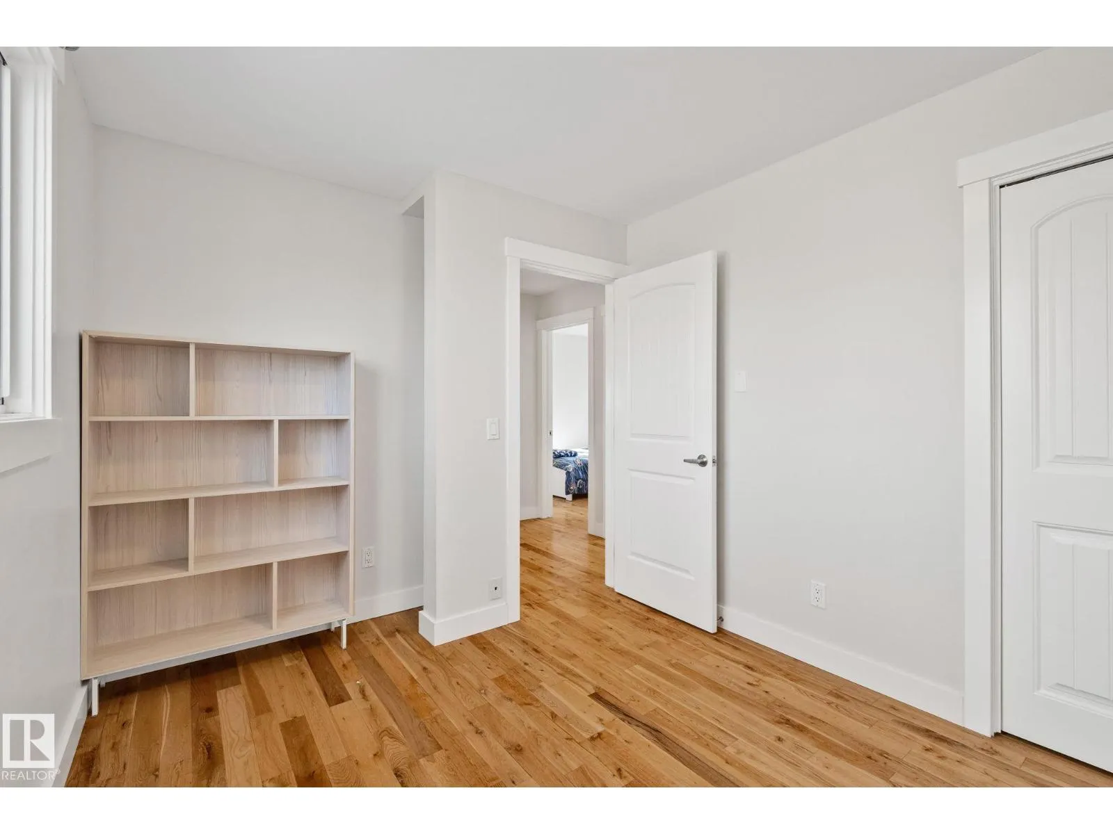 12403 29A AV NW