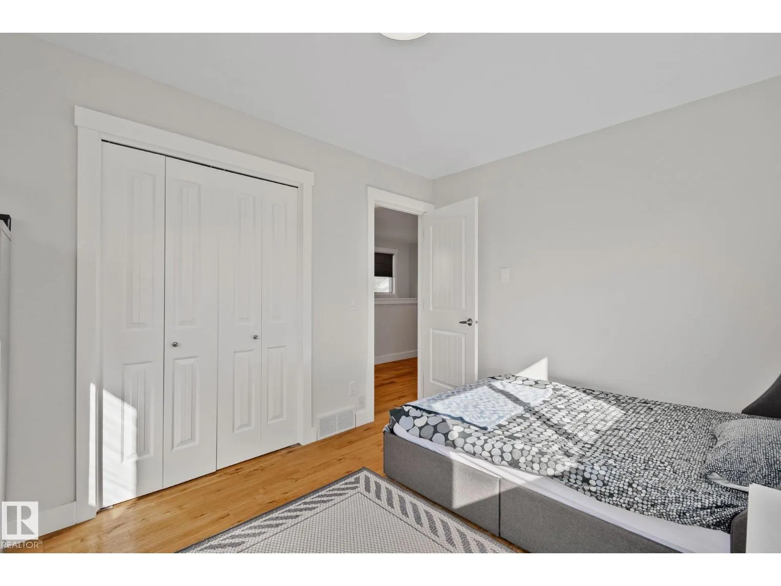 12403 29A AV NW