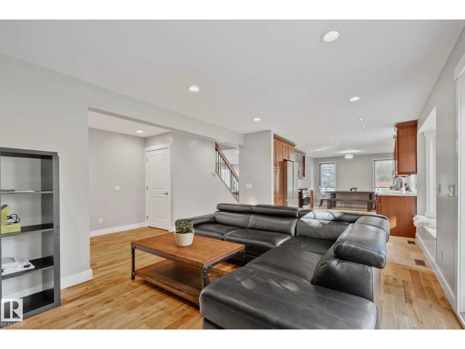 12403 29A AV NW