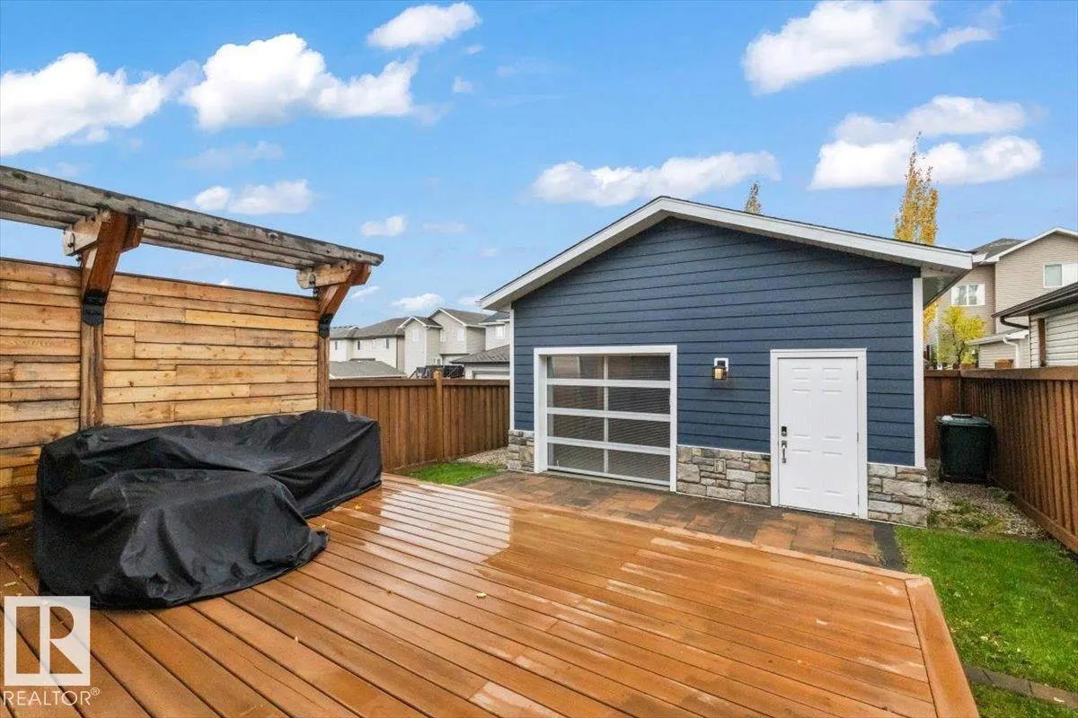 26 VIVIAN WY