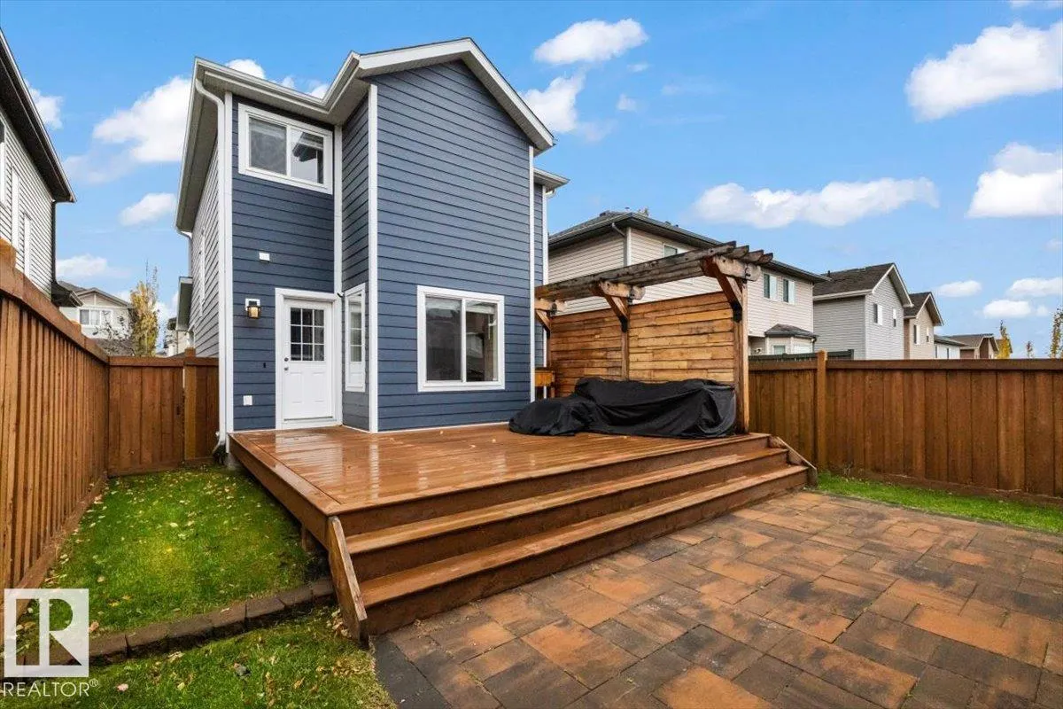 26 VIVIAN WY