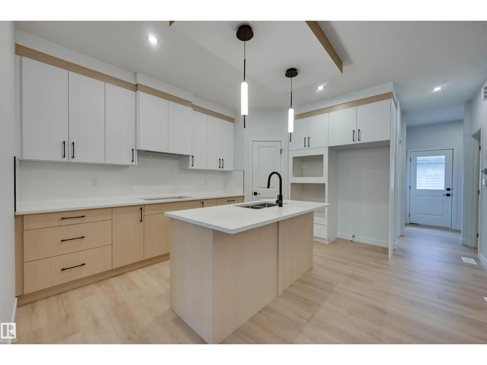 77 Juniper WD