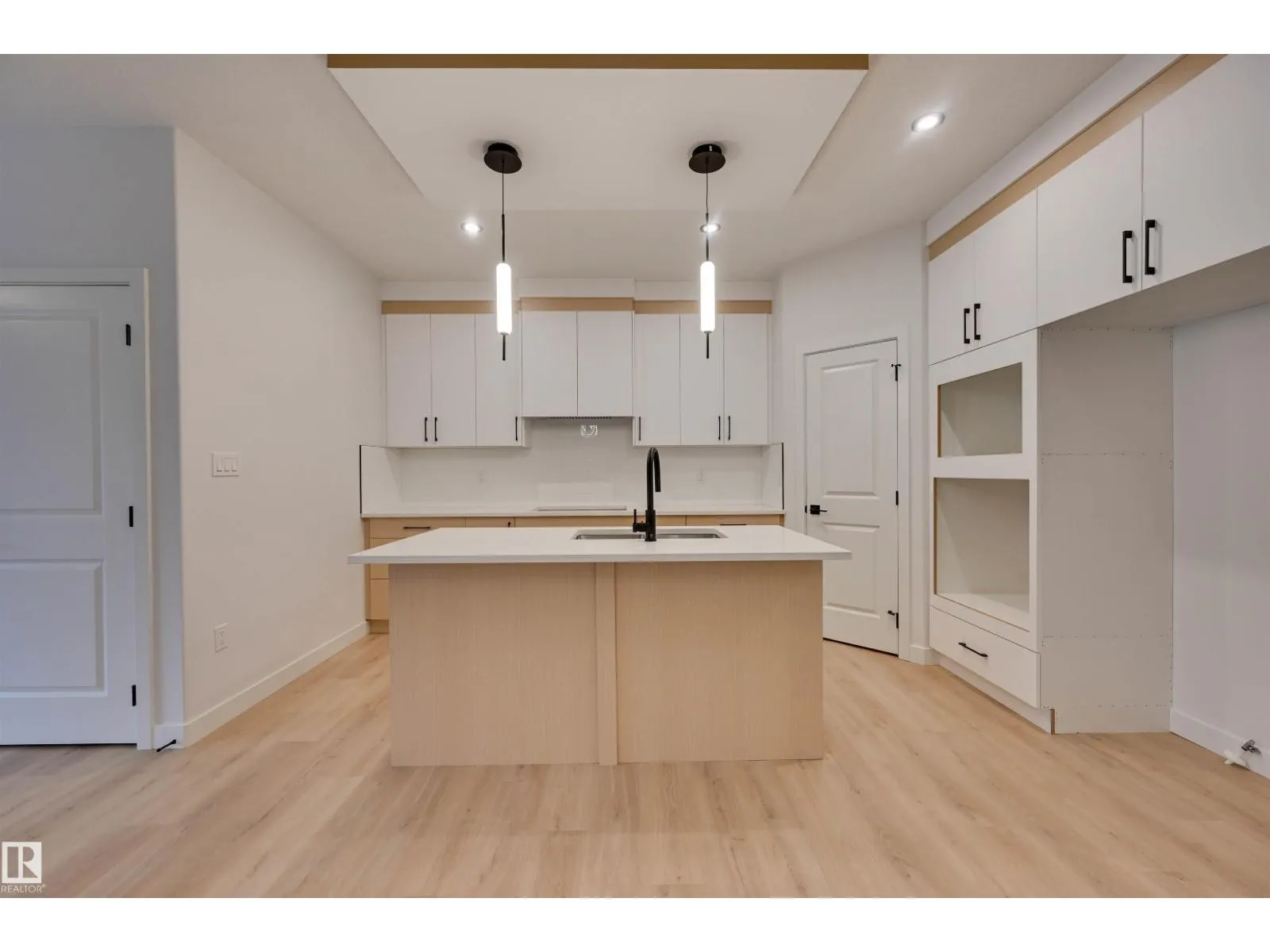 77 Juniper WD