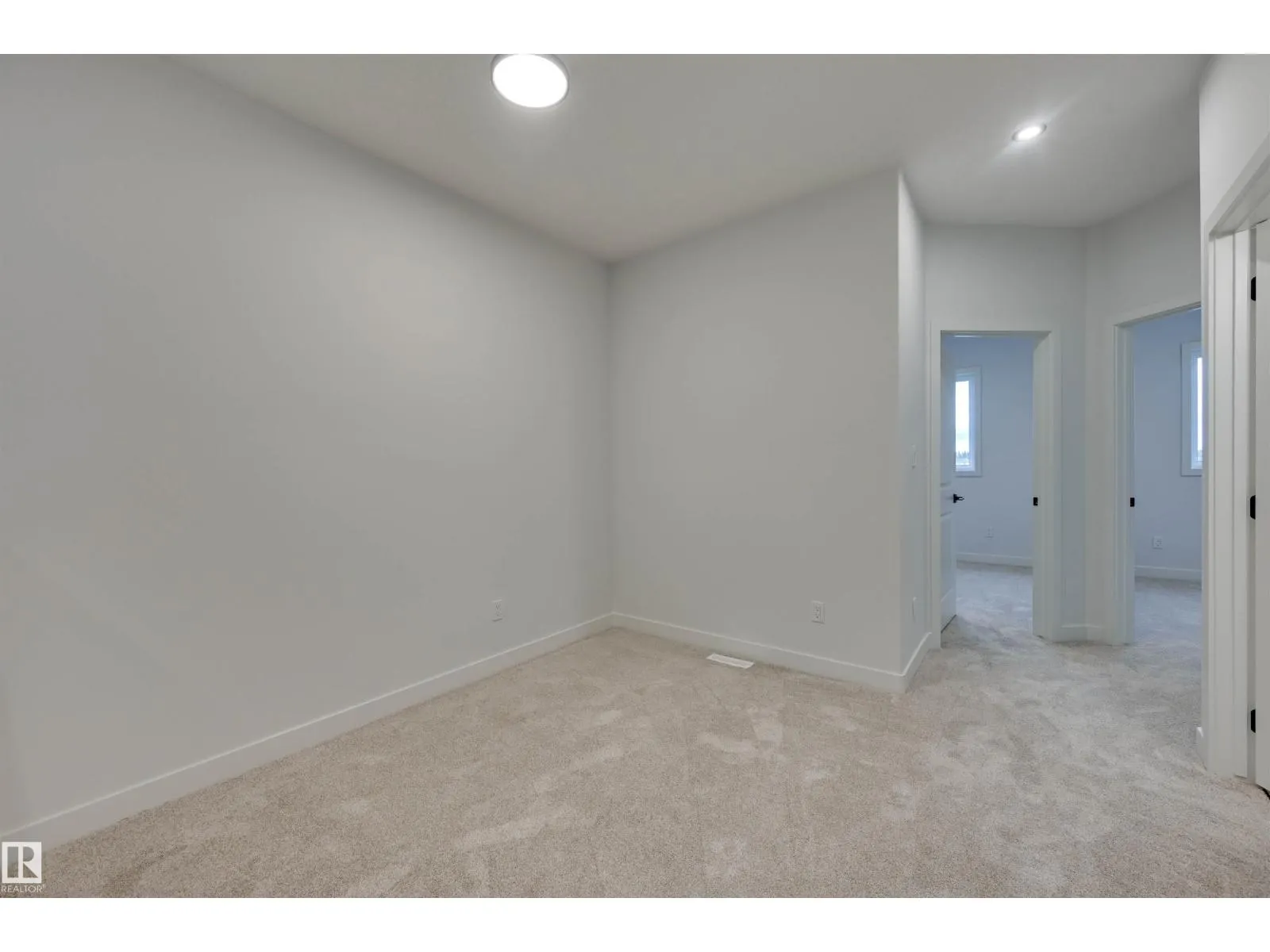 77 Juniper WD