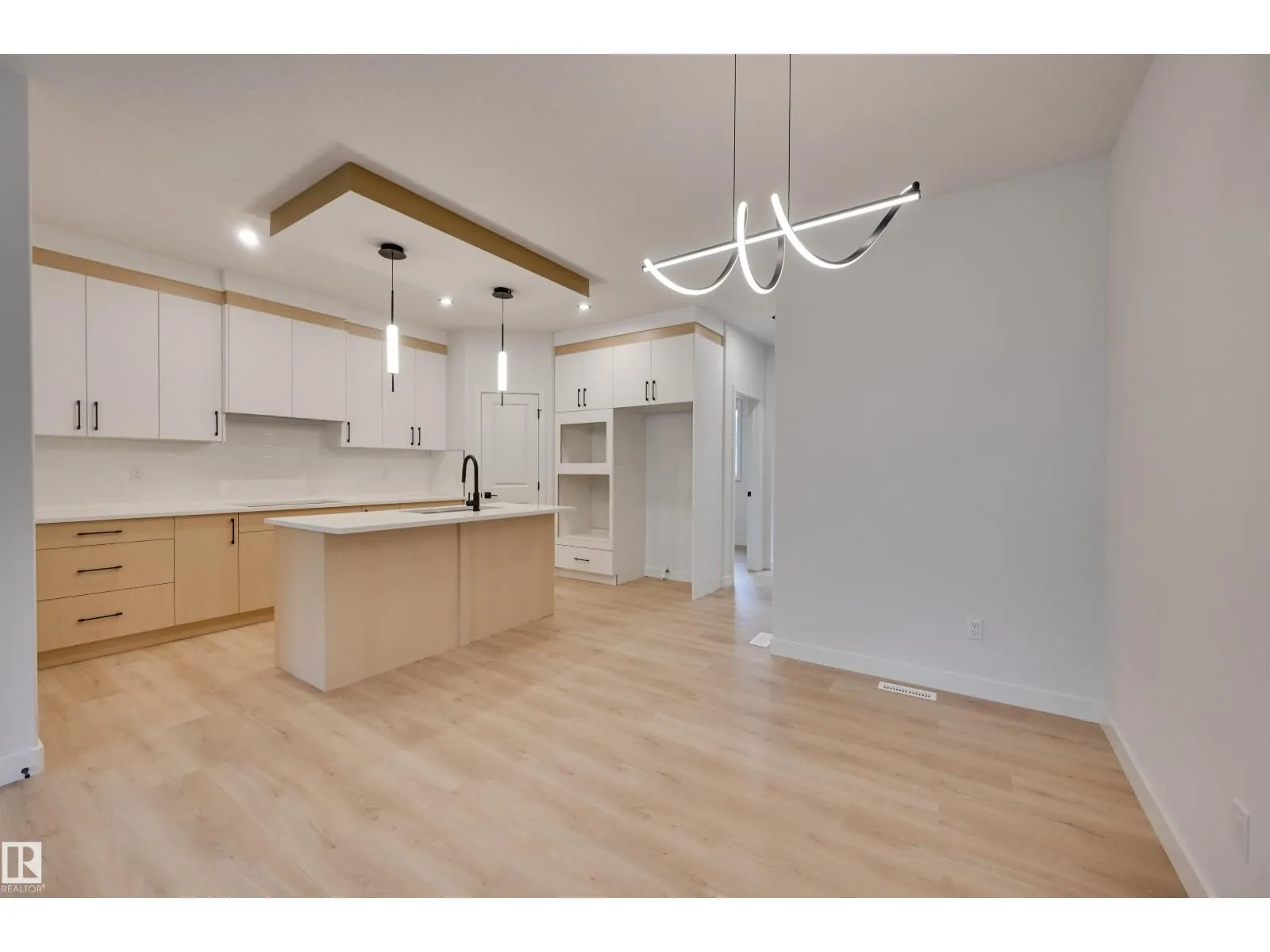 77 Juniper WD