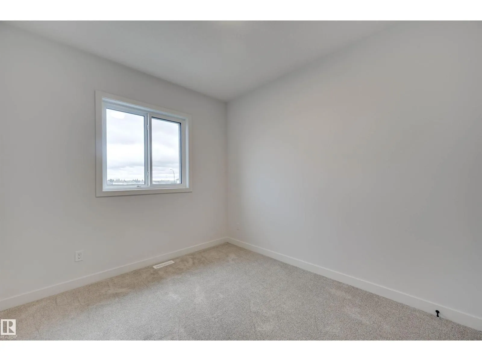 77 Juniper WD
