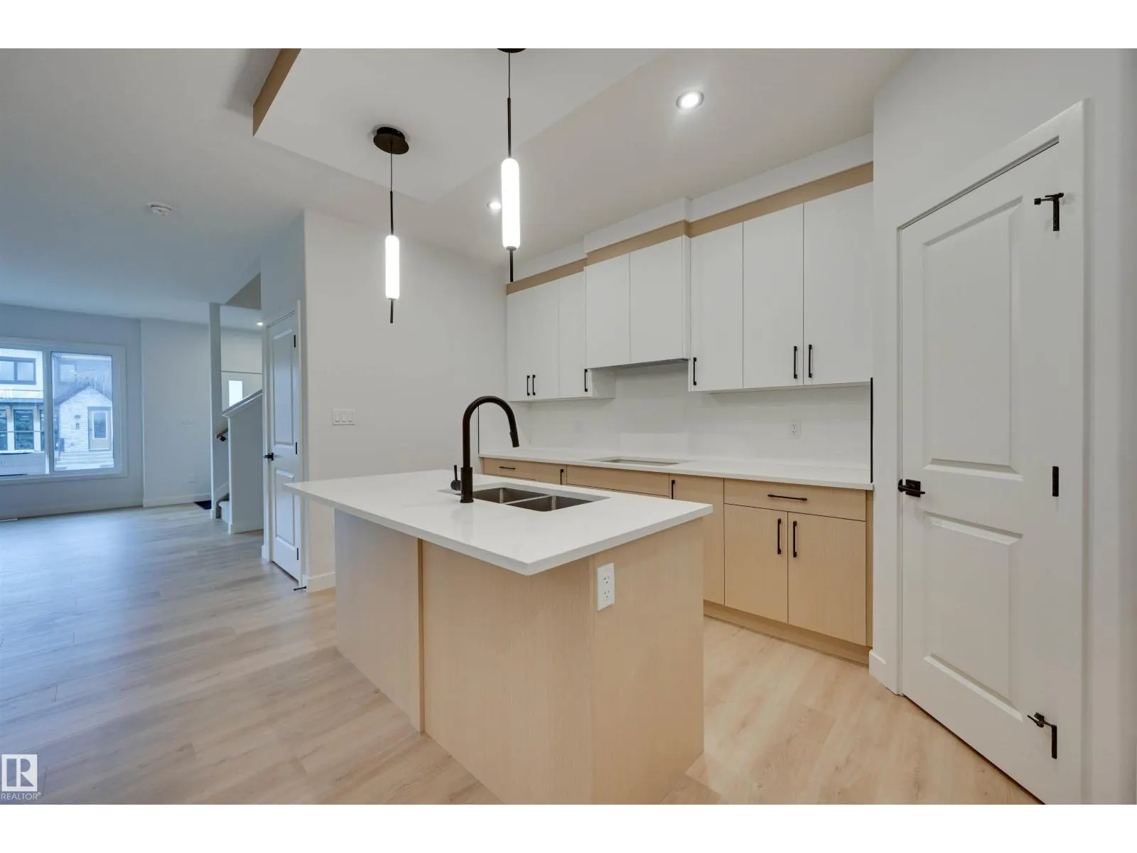 77 Juniper WD