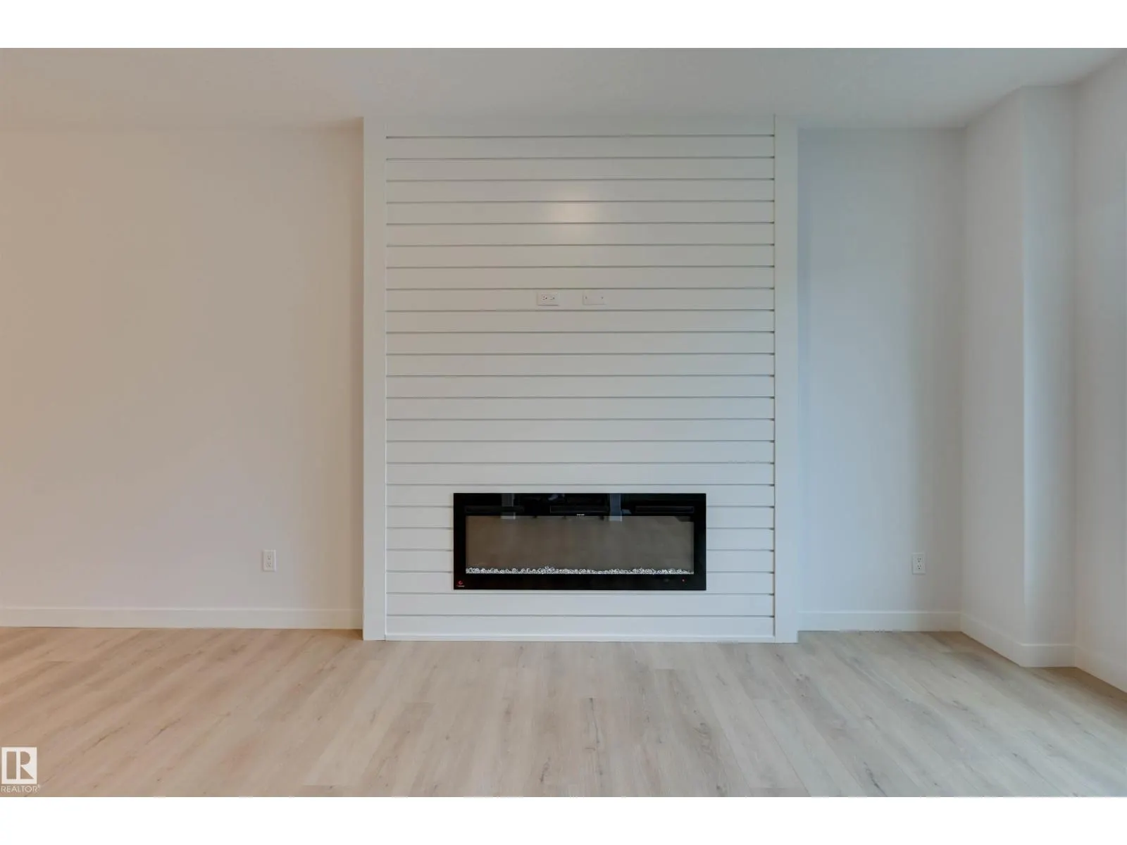 77 Juniper WD