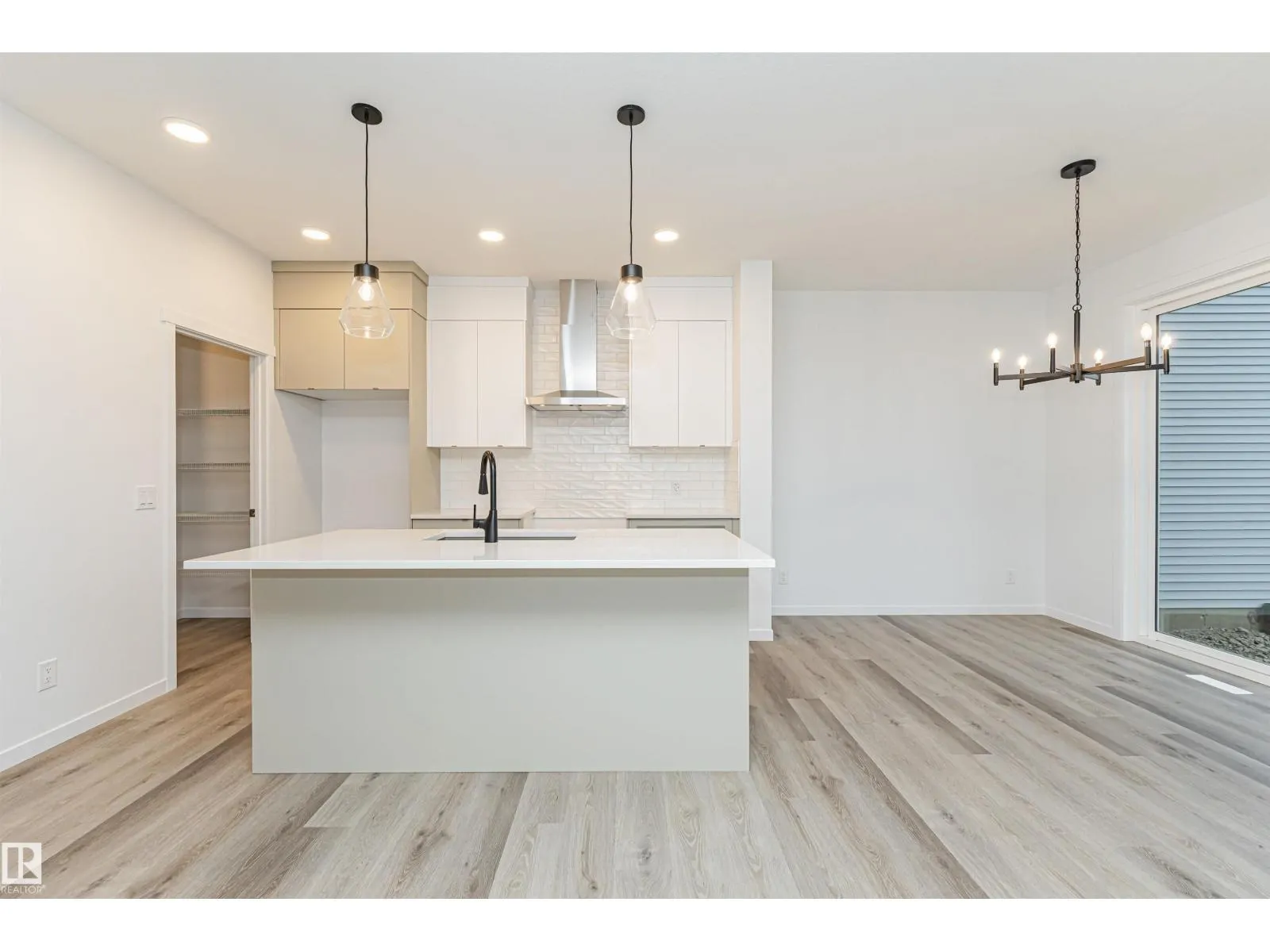 2340 160 ST SW