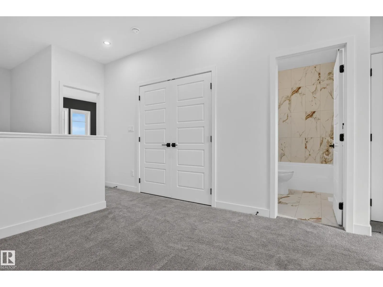 111 Westwind DR