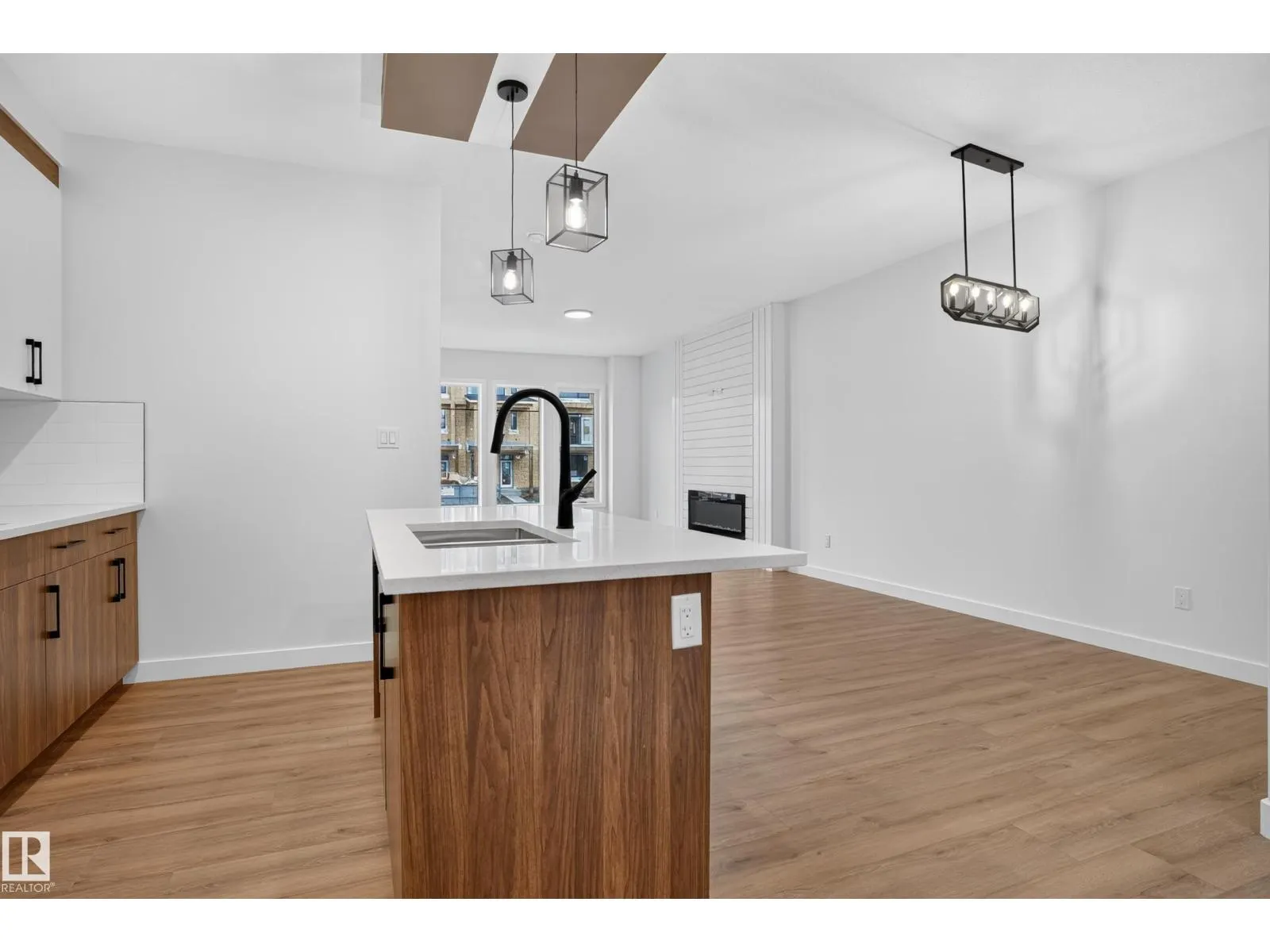 111 Westwind DR