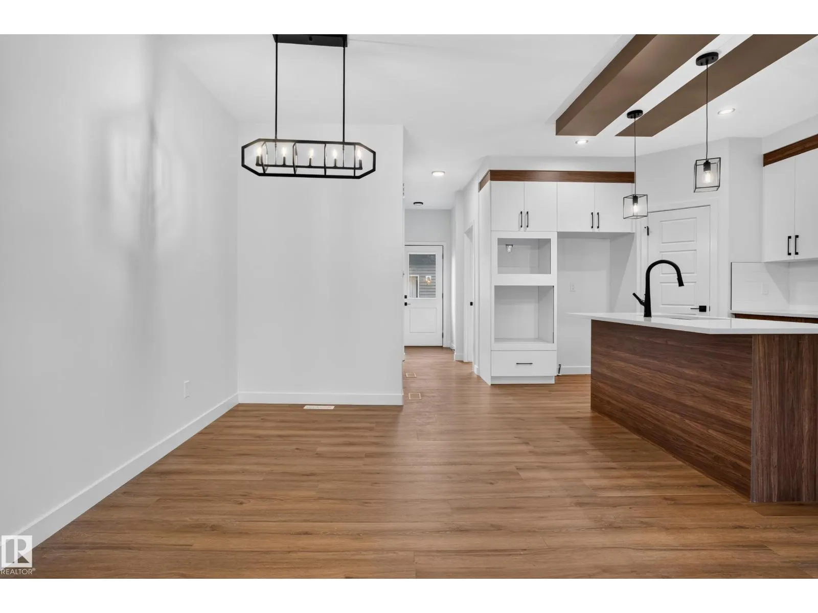 111 Westwind DR