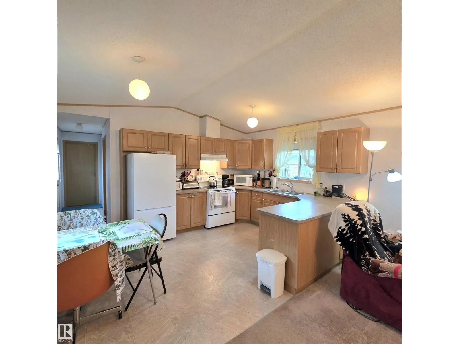#106 5309 52 Street