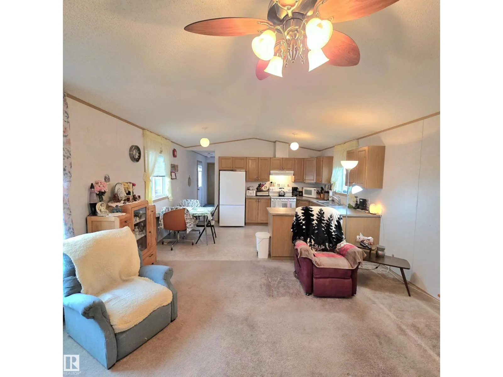 #106 5309 52 Street
