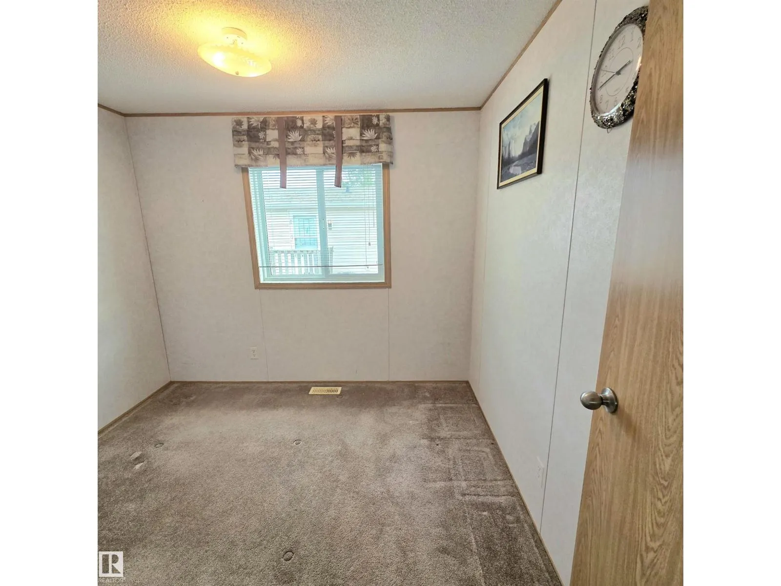 #106 5309 52 Street