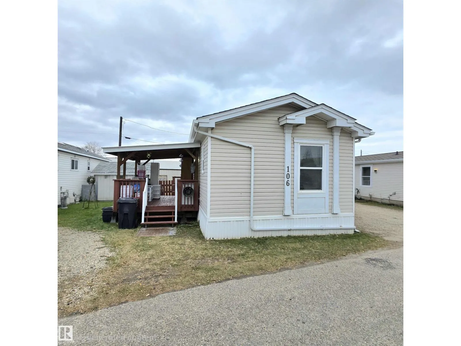 #106 5309 52 Street