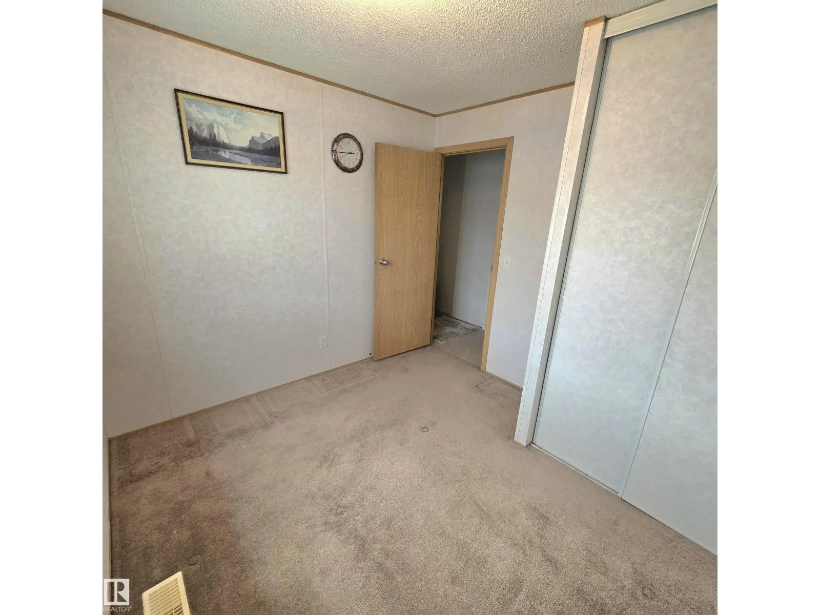 #106 5309 52 Street
